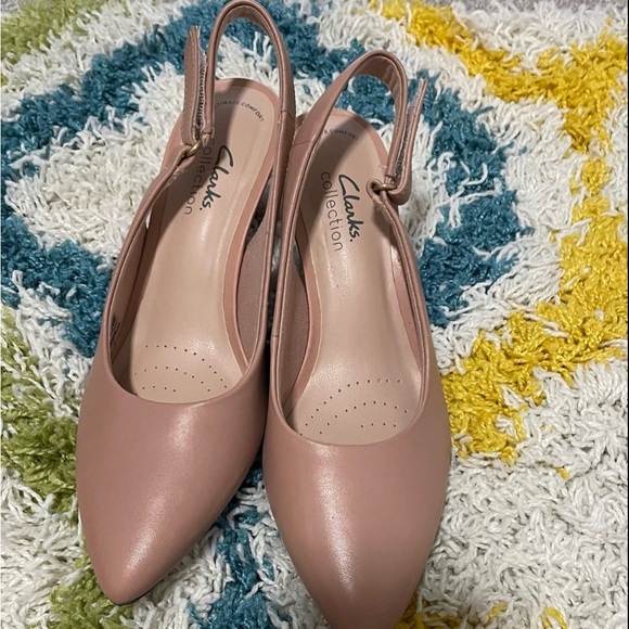 Clarks - Picture 1 of 3